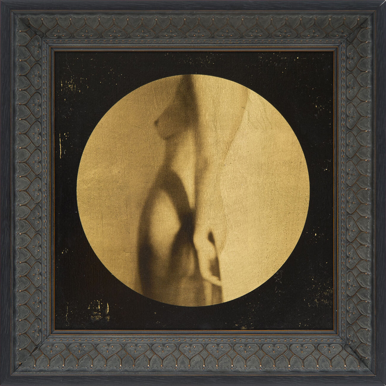 Corinne Héraud, Series Corpus, “Corpus # 2”, 2017, Photography and mixed media on gold leaf and wood, 30 x 30 cm, Edition: 5 + 2 AP, Courtesy: Courcelles Art Contemporain