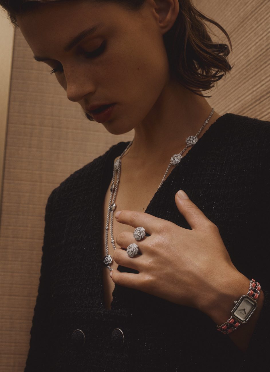 Chanel_fine jewelry_Over the Moon_campaign