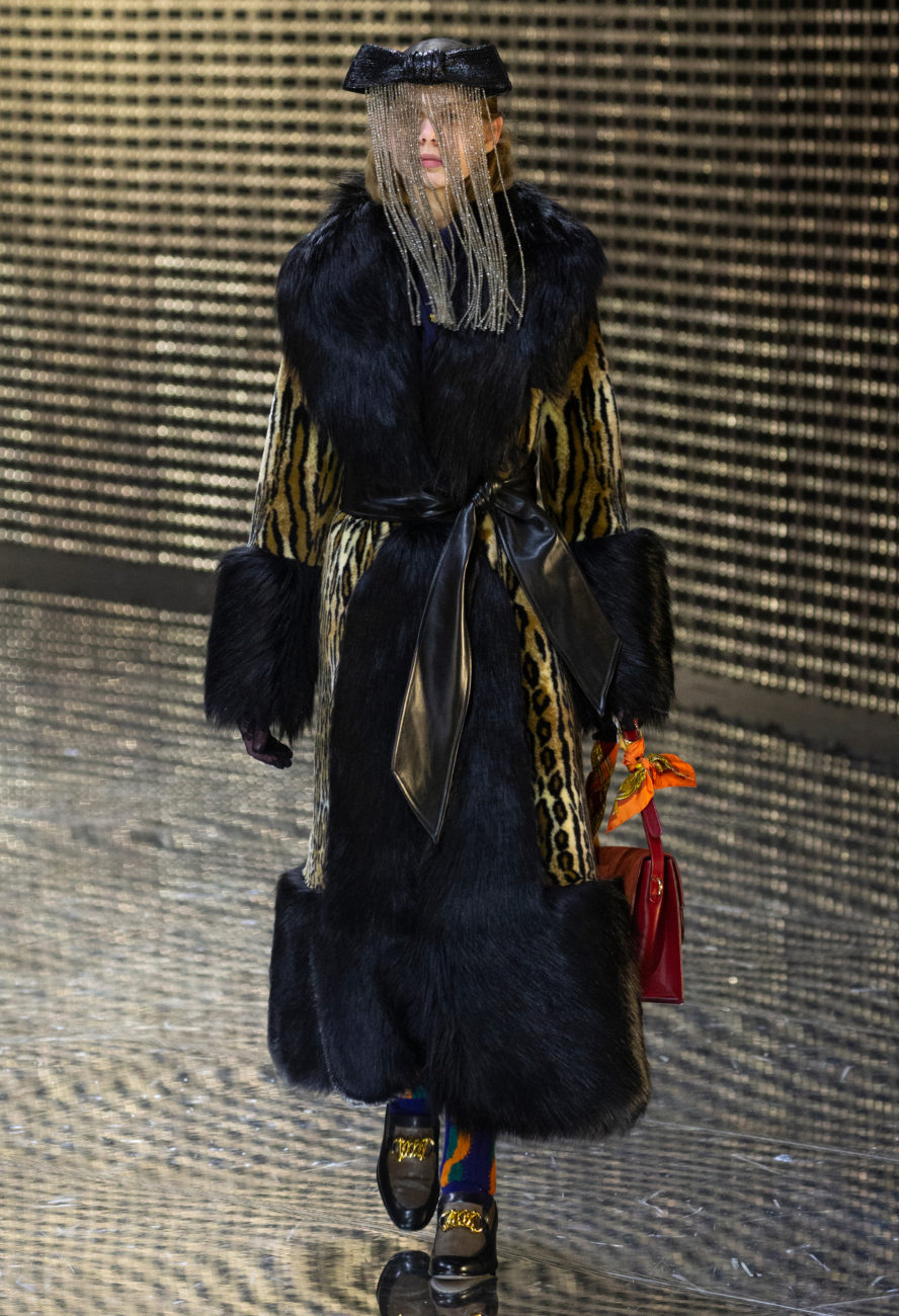 Gucci, Fall Winter 19-20 show, Milan Fashion Week, looks, Alessandro Michele, mask, visible and invisible