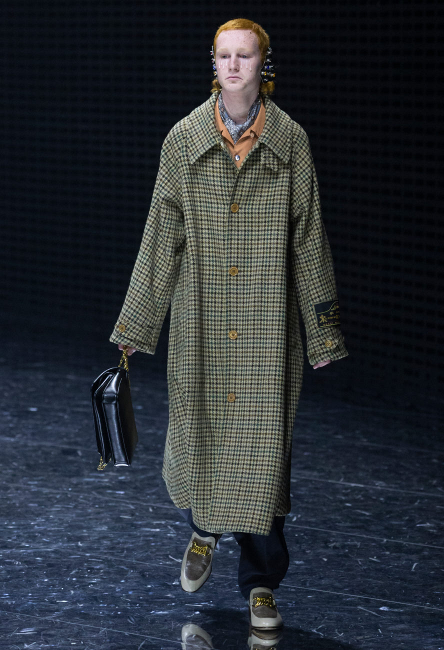 Gucci, Fall Winter 19-20 show, Milan Fashion Week, looks, Alessandro Michele, mask, visible and invisible