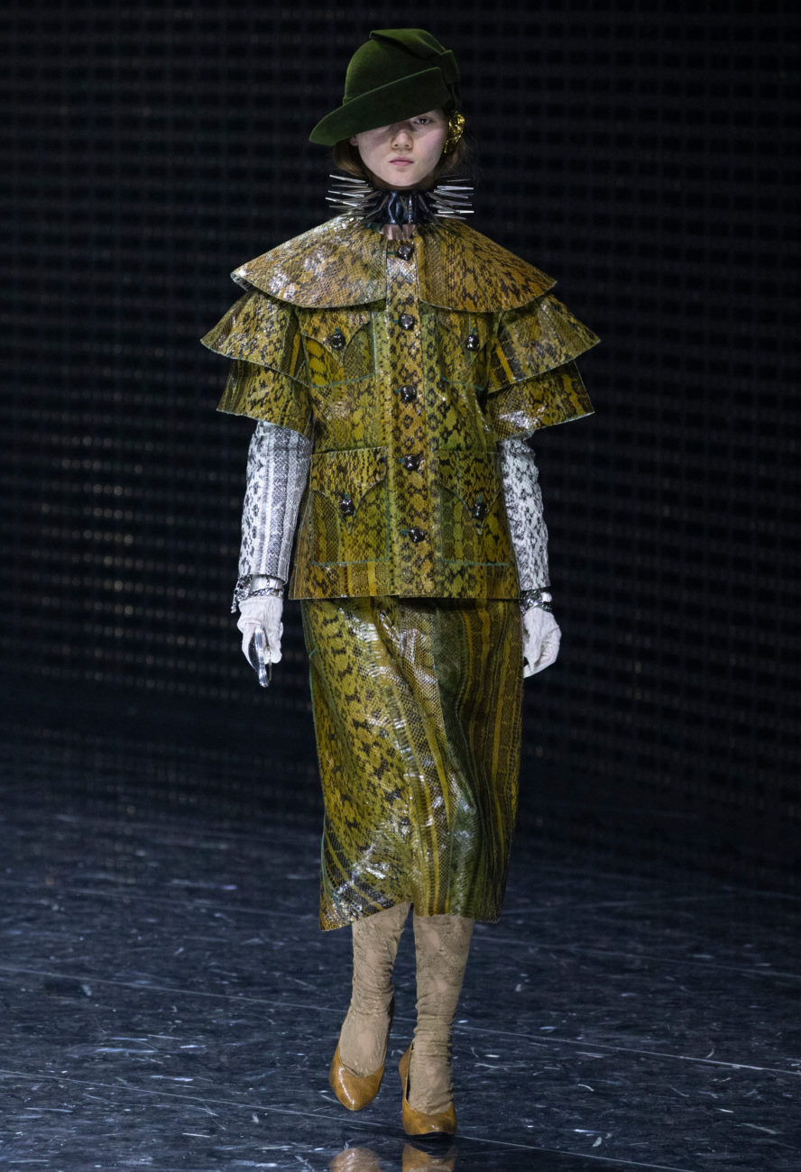 Gucci, Fall Winter 19-20 show, Milan Fashion Week, looks, Alessandro Michele, mask, visible and invisible