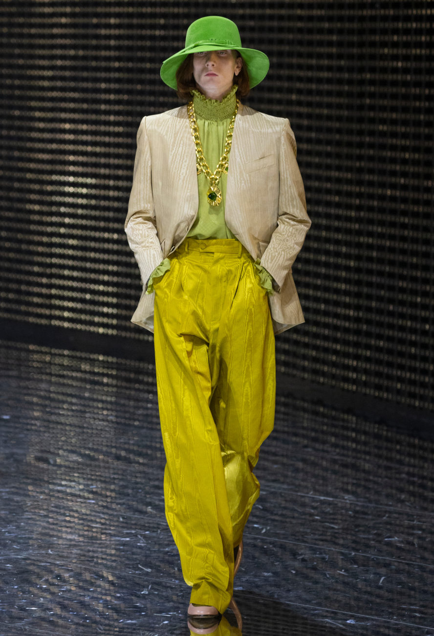 Gucci, Fall Winter 19-20 show, Milan Fashion Week, looks, Alessandro Michele, mask, visible and invisible