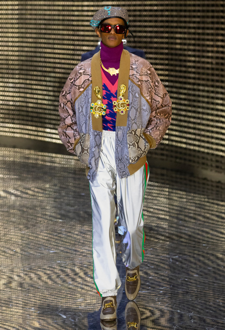 Gucci, Fall Winter 19-20 show, Milan Fashion Week, looks, Alessandro Michele, mask, visible and invisible