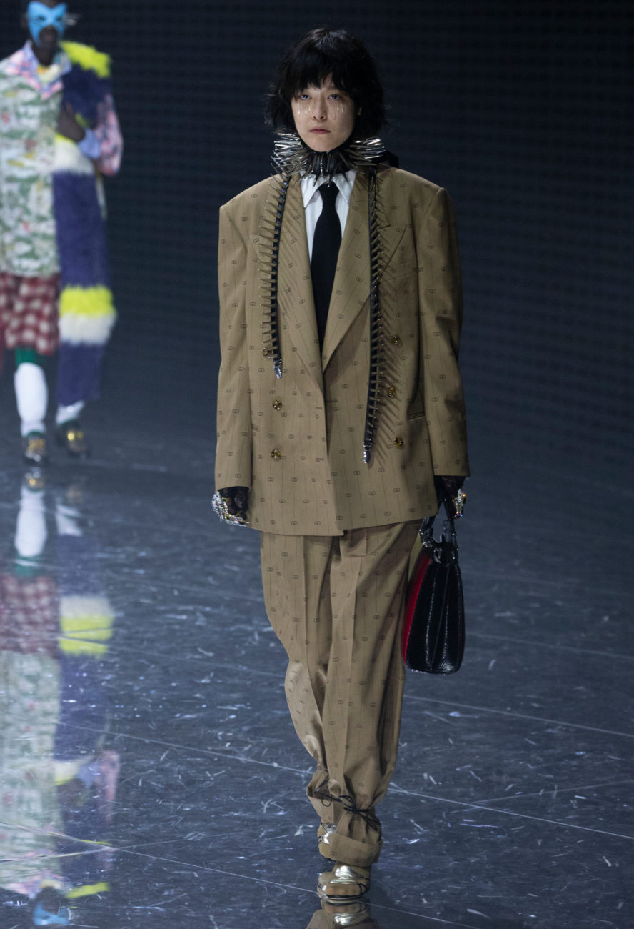 Gucci, Fall Winter 19-20 show, Milan Fashion Week, looks, Alessandro Michele, mask, visible and invisible