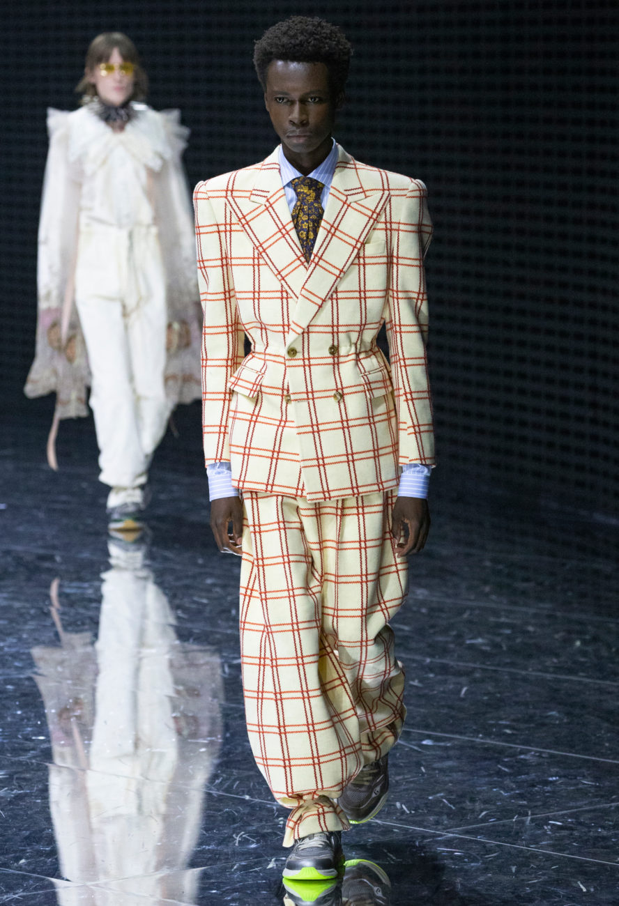 Gucci, Fall Winter 19-20 show, Milan Fashion Week, looks, Alessandro Michele, mask, visible and invisible