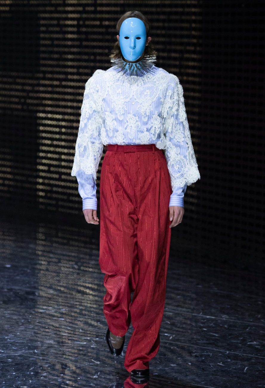 Gucci, Fall Winter 19-20 show, Milan Fashion Week, looks, Alessandro Michele, mask, visible and invisible