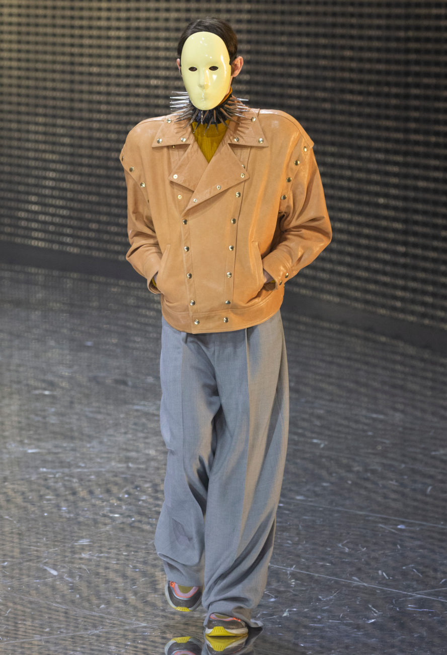 Gucci, Fall Winter 19-20 show, Milan Fashion Week, looks, Alessandro Michele, mask, visible and invisible