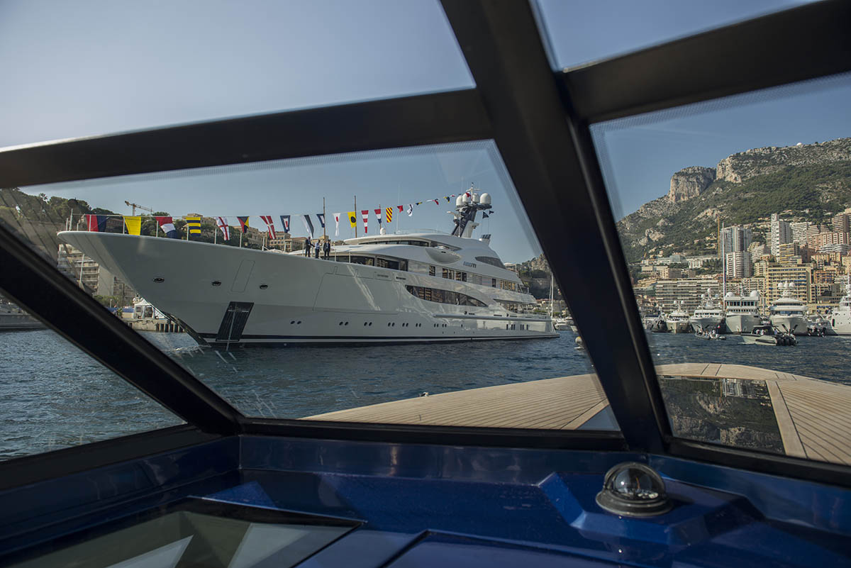 Cockpit view of Monaco from Evo Yachts MYS '17 Collectible DRY. ph Ann Casarin