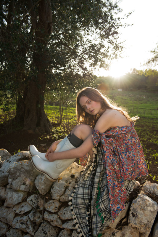 Escape to Olives. Puglia and Cisternino ph. Ann Casarin. Top, skirt Rosé a Pois. Boots Superga