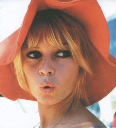 Brigitte Bardot_beach robe_red _straw hat_1960s