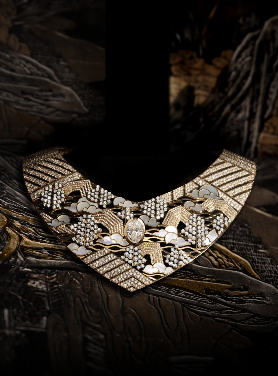 Coromandel Collection_CHANEL Fine Jewelry_Horizon_Lointain