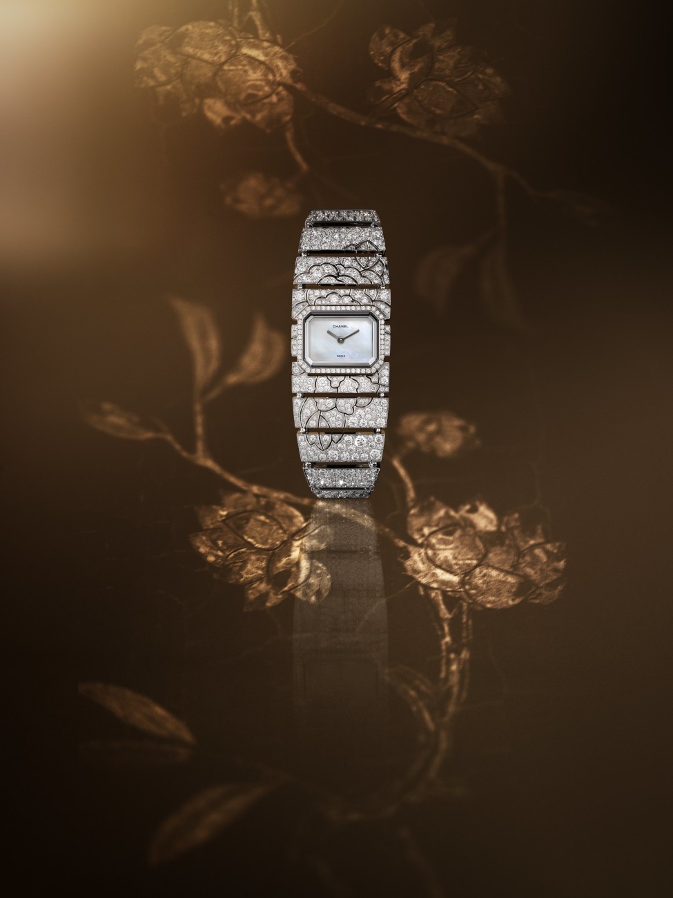 Coromandel Collection_CHANEL Fine Jewelry_Impression_Florale_white