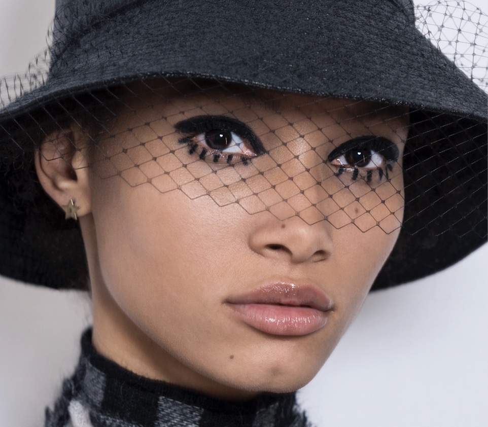 What a Look Under The Brim! Dior Fall/Winter 19 bucket hat Peter ...