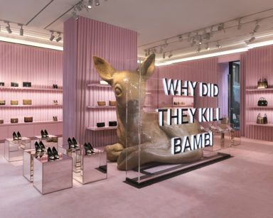 Burberry flagship store via Montenapoleone, Milano Design Week