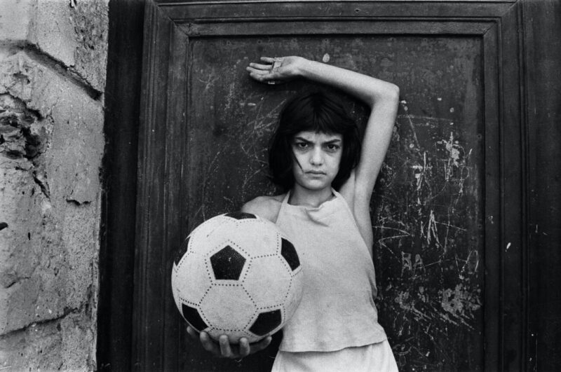 Letizia Battaglia, The Girl with the Ball, 1980, Palermo © Letizia Battaglia
