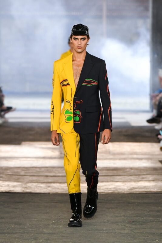 Moschino Spring-Summer 2023 Menswear
