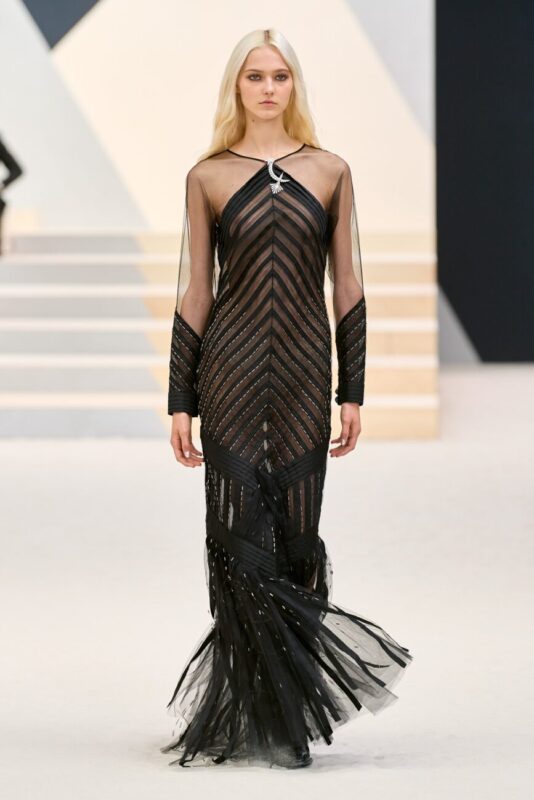 Chanel haute Couture Fall 2022-23